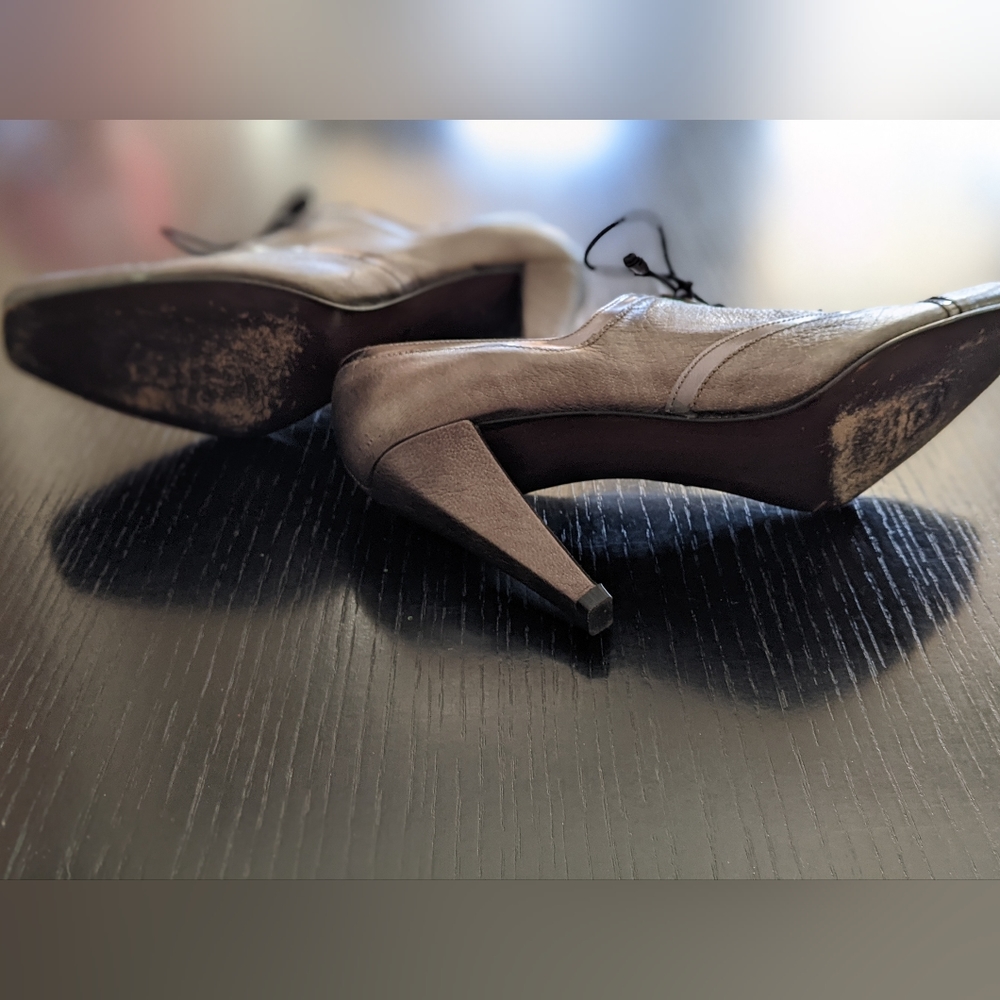 Excellent condition size 7 3" heels - Picture 8 of 11